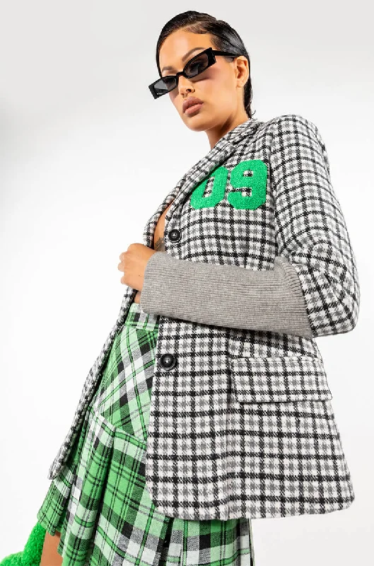 Soft Textures COLLEGIATE BACK TO SCHOOL PLAID BLAZER WITH THUMB HOLES