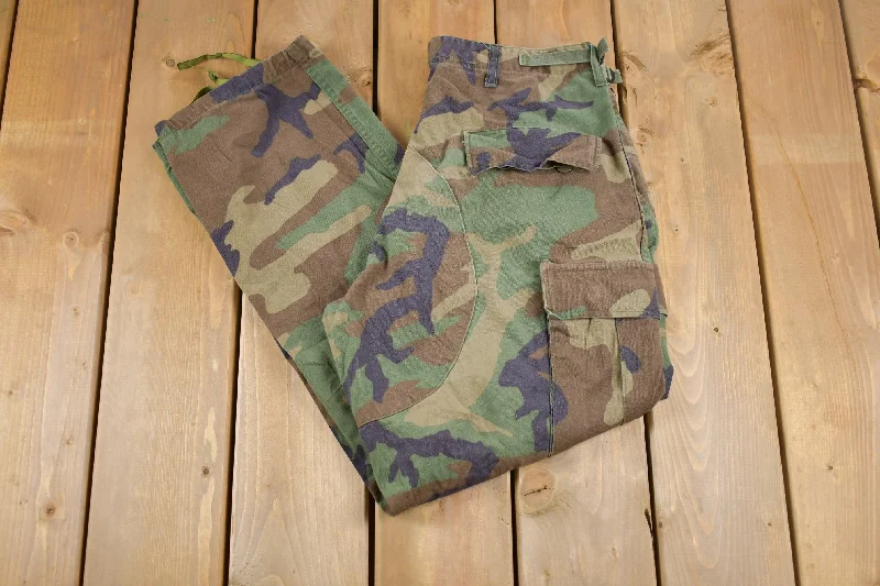 Vintage 1990s US Army Camouflage Cargo Pants Size 32 x 28 / Streetwear / Army Pants / Military Pant's / Vintage Cargos / Made In USA